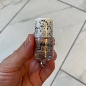 Illuminating and eye make up bundle